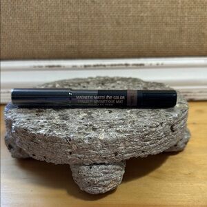 Nudestix Magnetic‎ Eye Pencil /Matte in Taupe